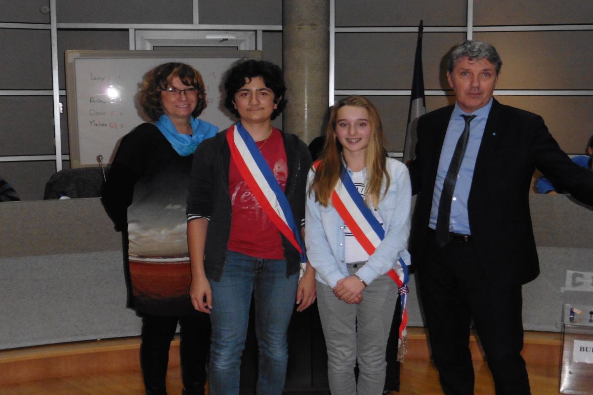 GENAS | Nouvelle maire au Conseil Municipal des Jeunes (C.M.J.)