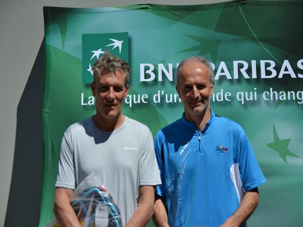 GENAS | Un enseignant du Tennis Club champion du Lyonnais vétéran