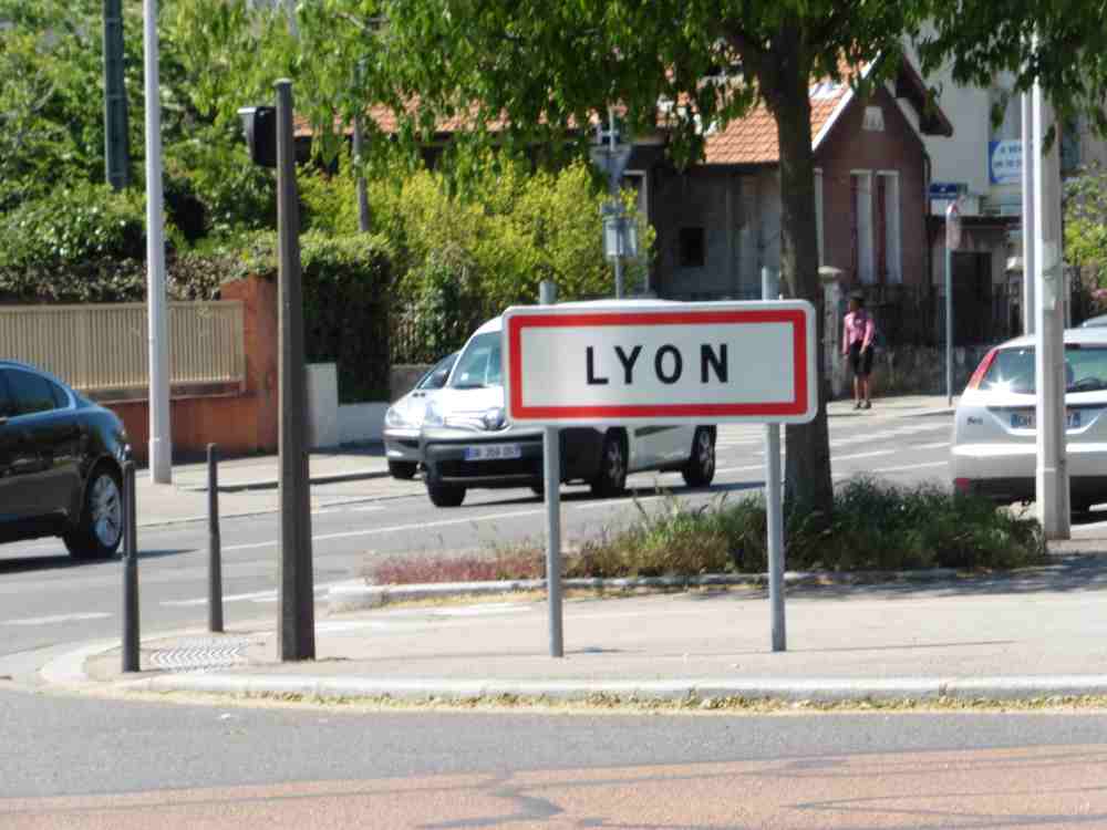 LYON | Stationnement estival > les places gratuites et payantes
