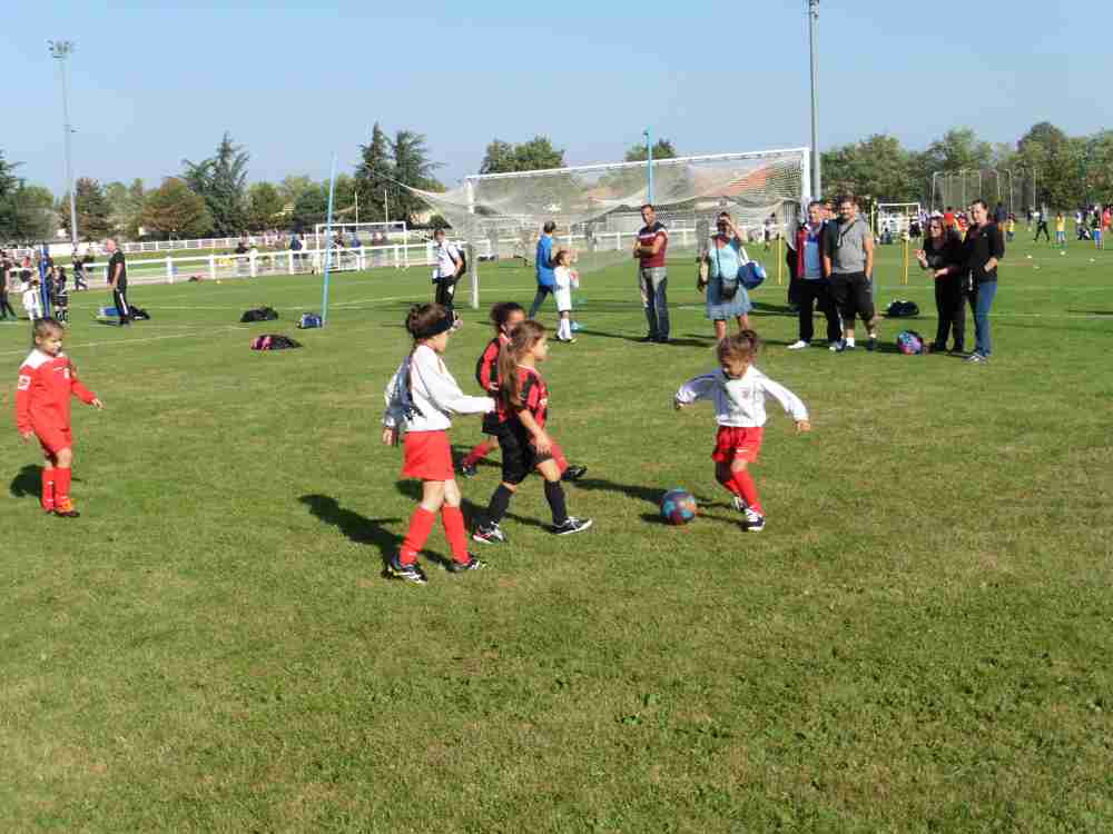 CHASSIEU | Plus de 800 joueuses au rassemblement foot féminin du District