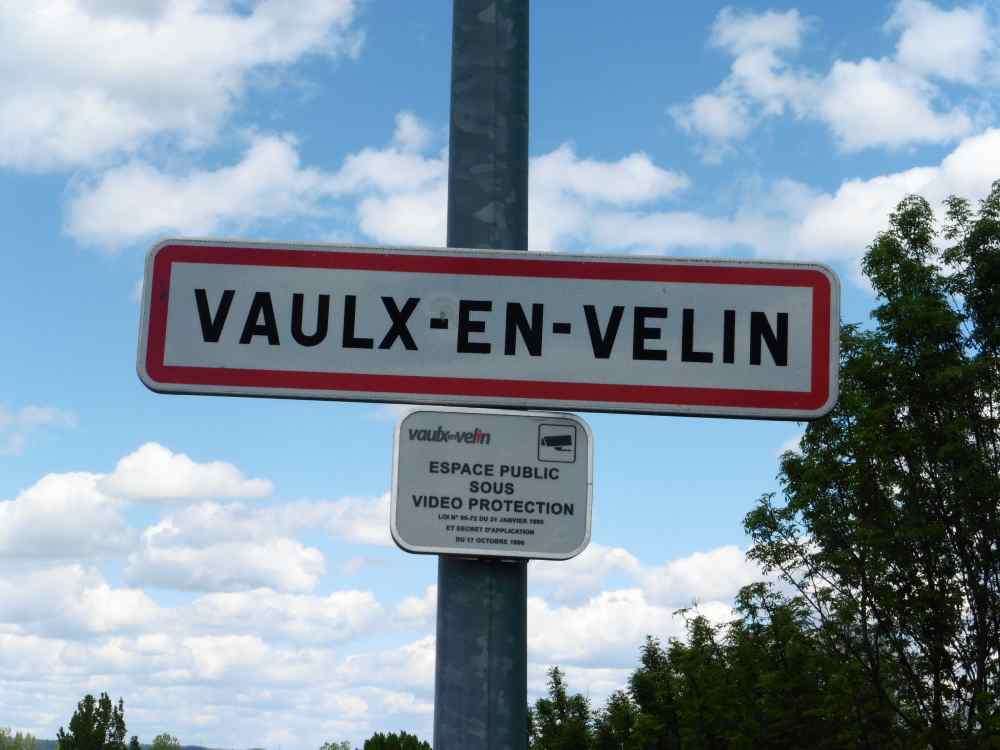 VAULX-EN-VELIN | Report du lancement du projet artistique « Eau de Rose »