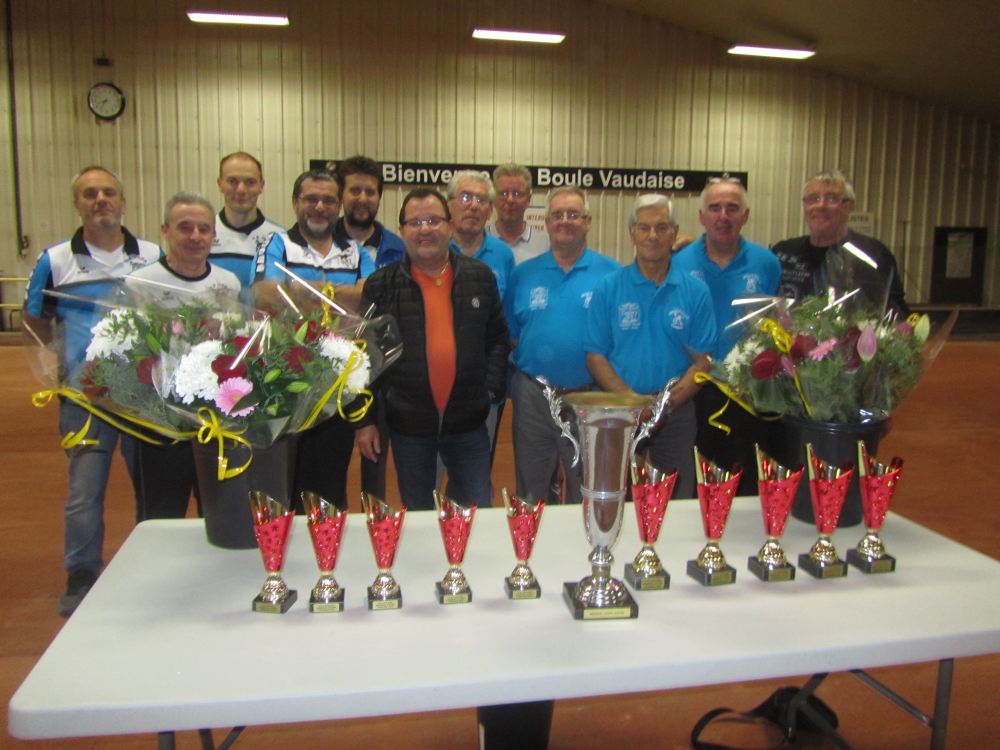 VAULX-EN-VELIN | La quadrette Paturel (Corbas) remporte le Mémorial Dagier de boules lyonnaises