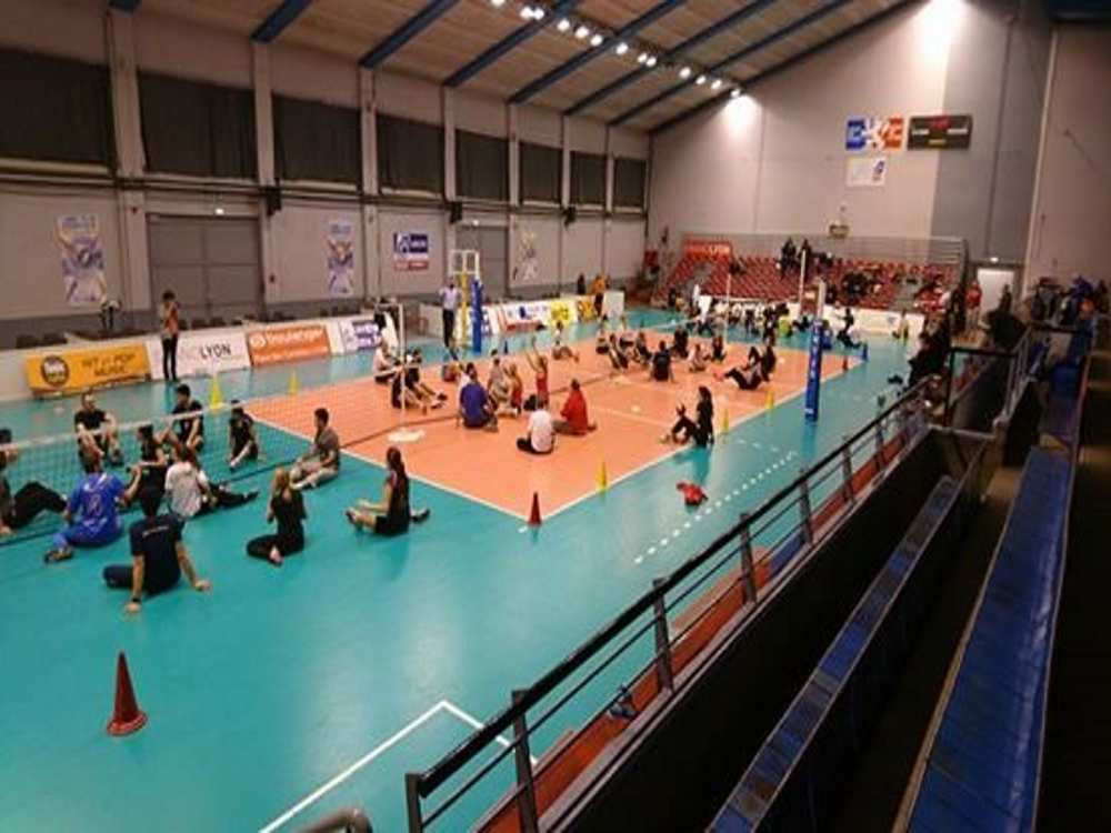 LYON | Découverte du volley assis par le Comité du Rhône Handisport