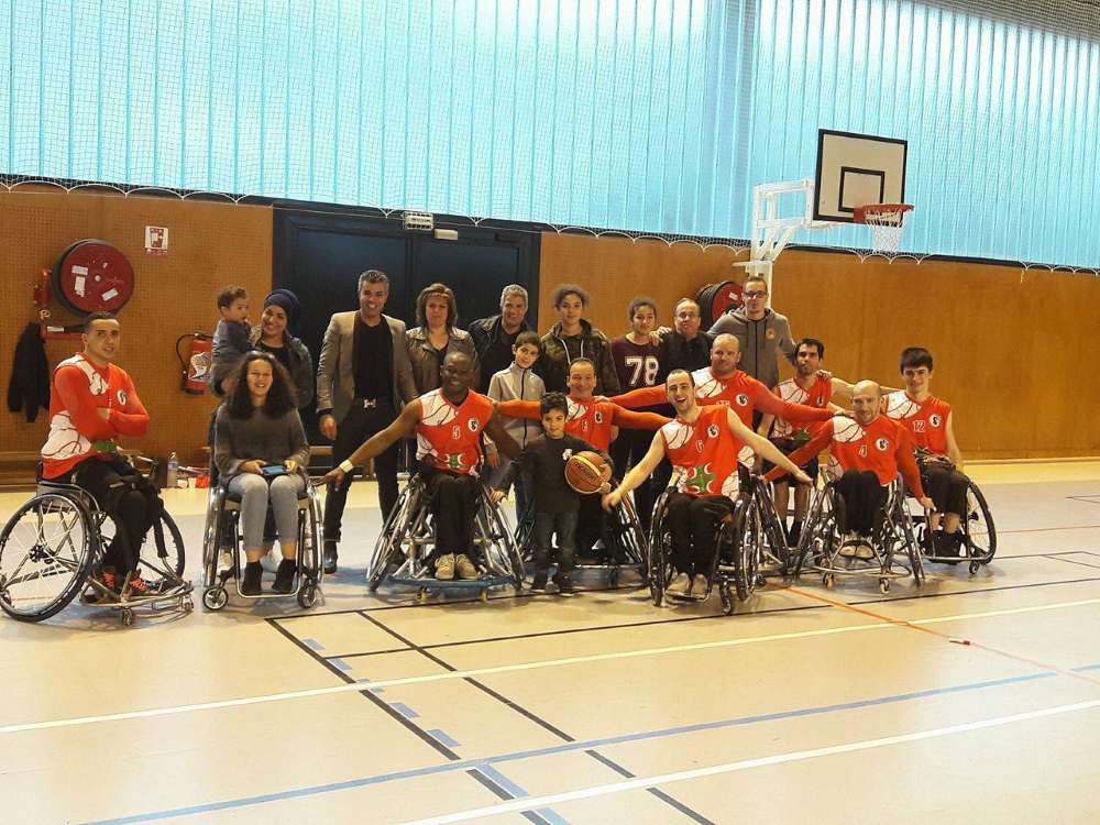 LYON Basket Handisport s’impose en leader à St Ouen