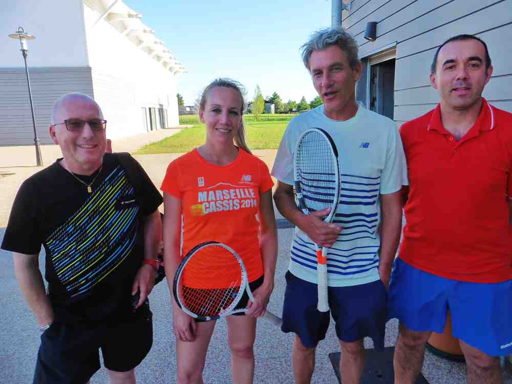 GENAS | Une équipe pédagogique bien en place au Tennis Club