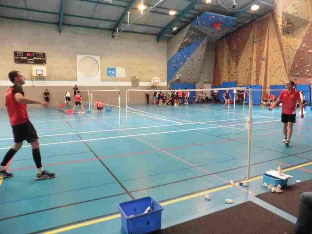 CHASSIEU | 144 badistes au 3° tournoi en simples de badminton