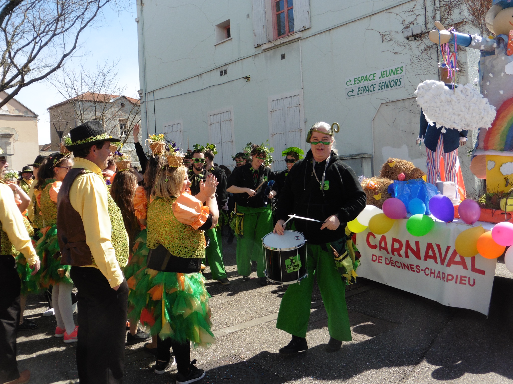 DECINES | Un carnaval festif, coloré et ensoleillé !