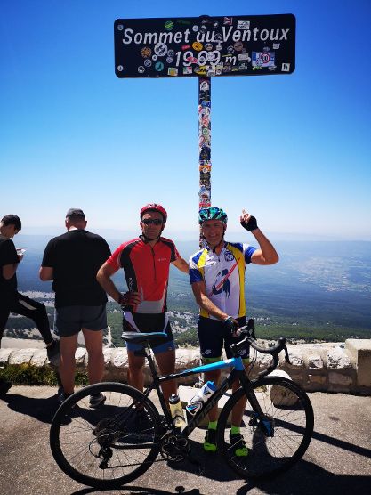 GENAS | Le beau périple de 2 cyclos au Mont Ventoux