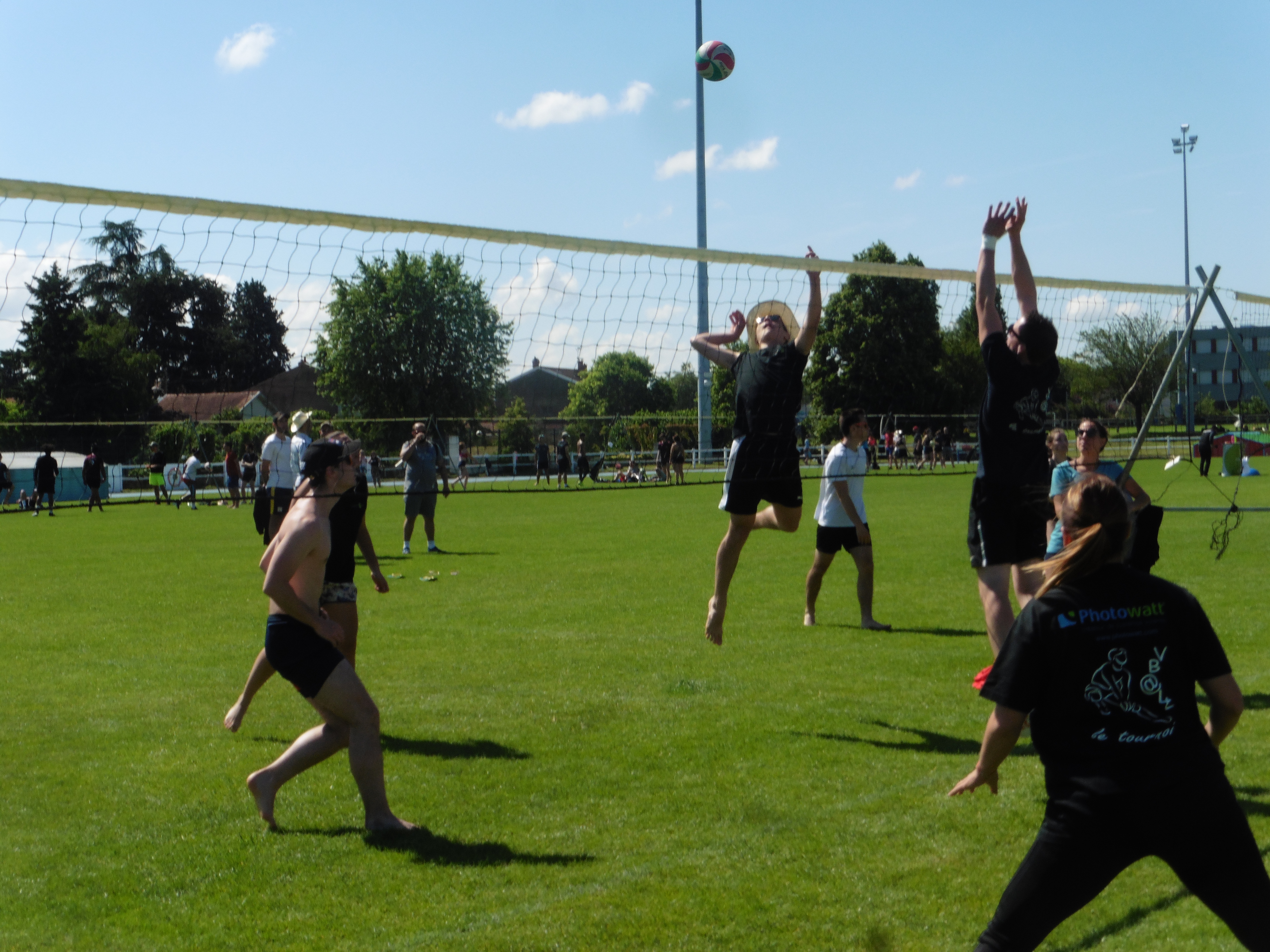 BRON | 38 équipes au tournoi sur herbe de volley