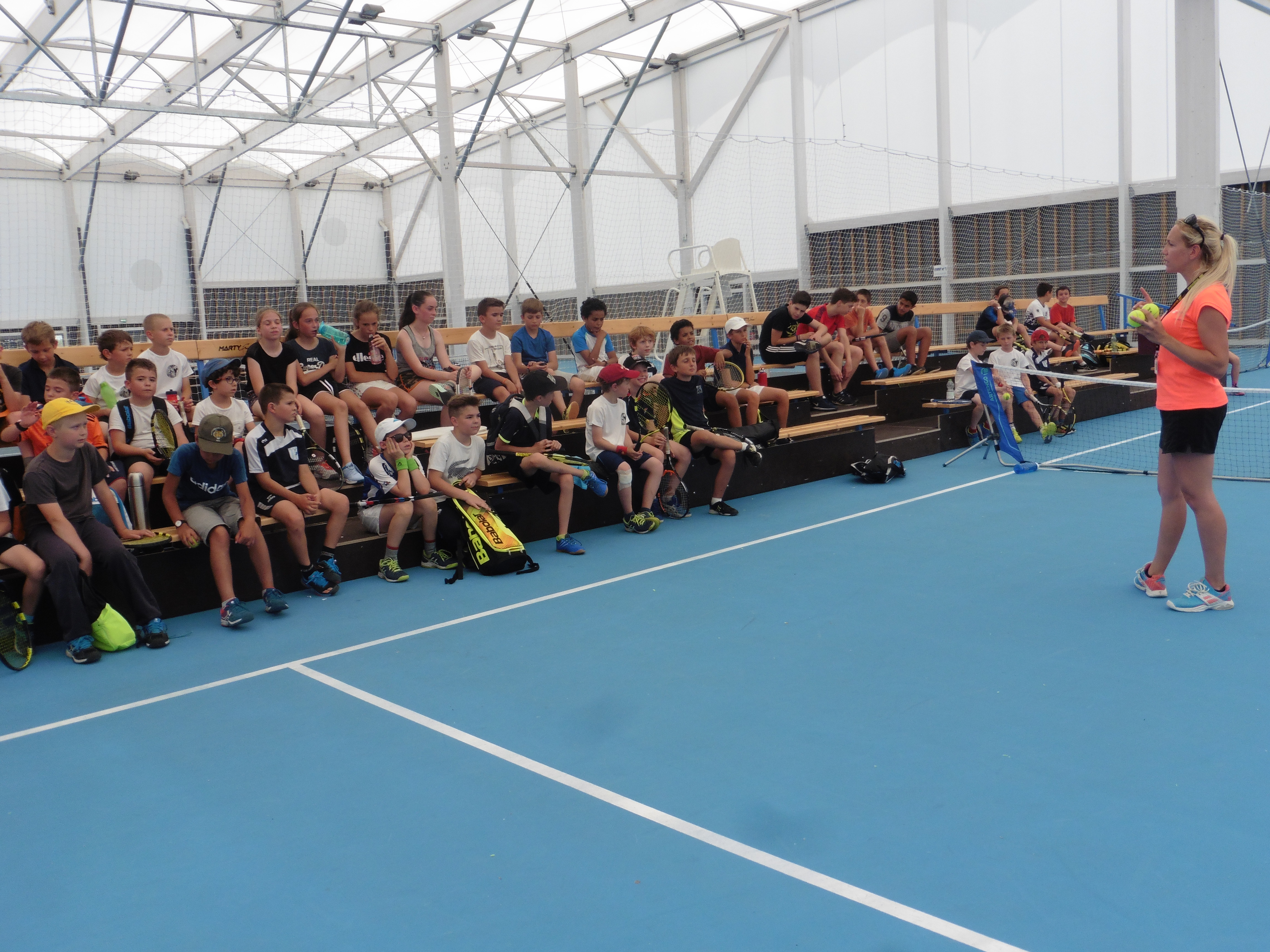 GENAS | La belle saison de l’école de tennis