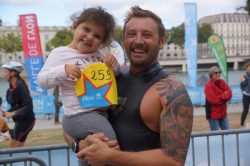 ces-5-5-km-voient-la-victoire-de-frederic-romera-du-team-ab-heureux-de-la-feter-avec-sa-fille-eloise-photo-progres-michel-nielly-1630249886